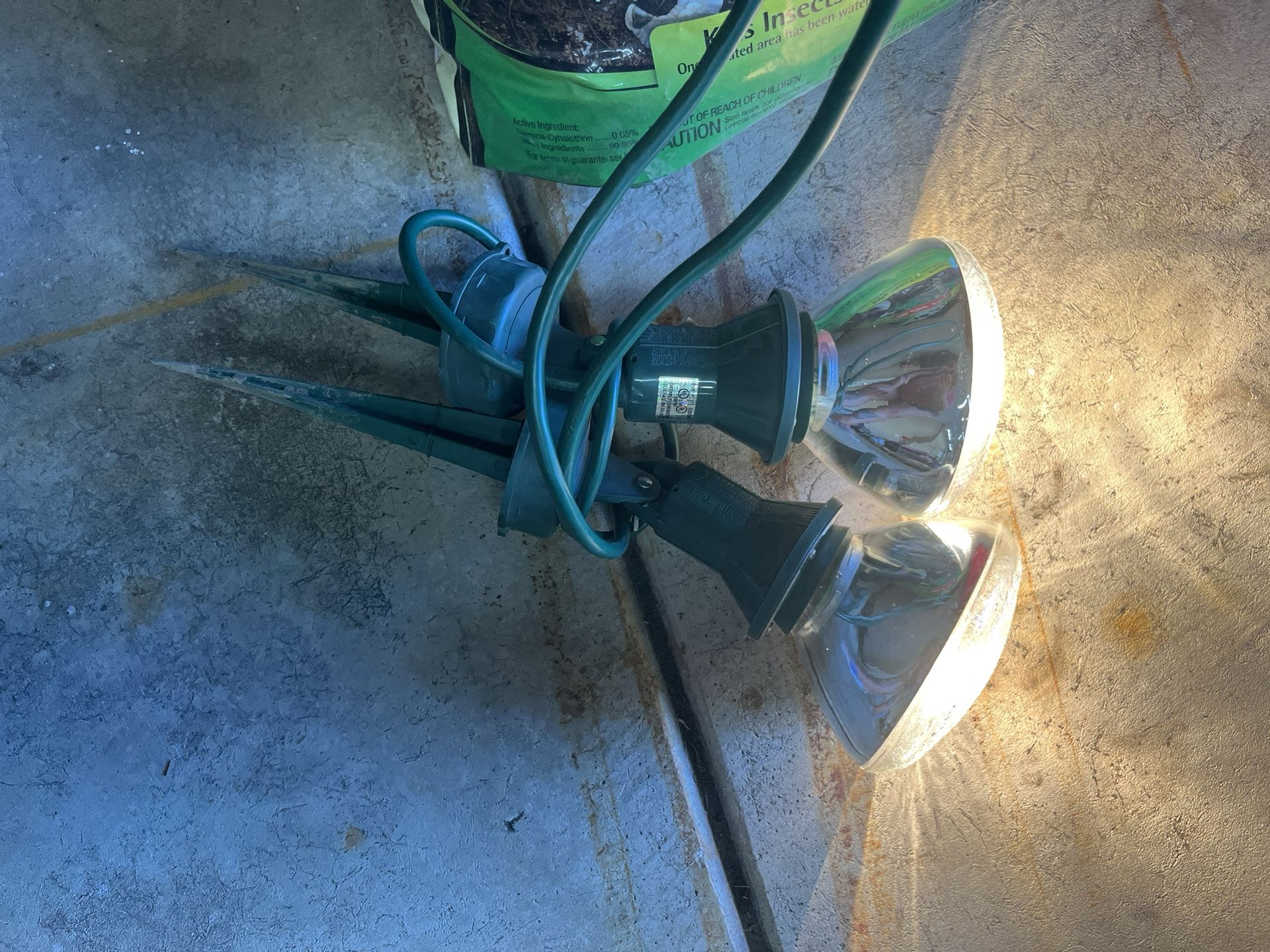 2 Yard Spotlights