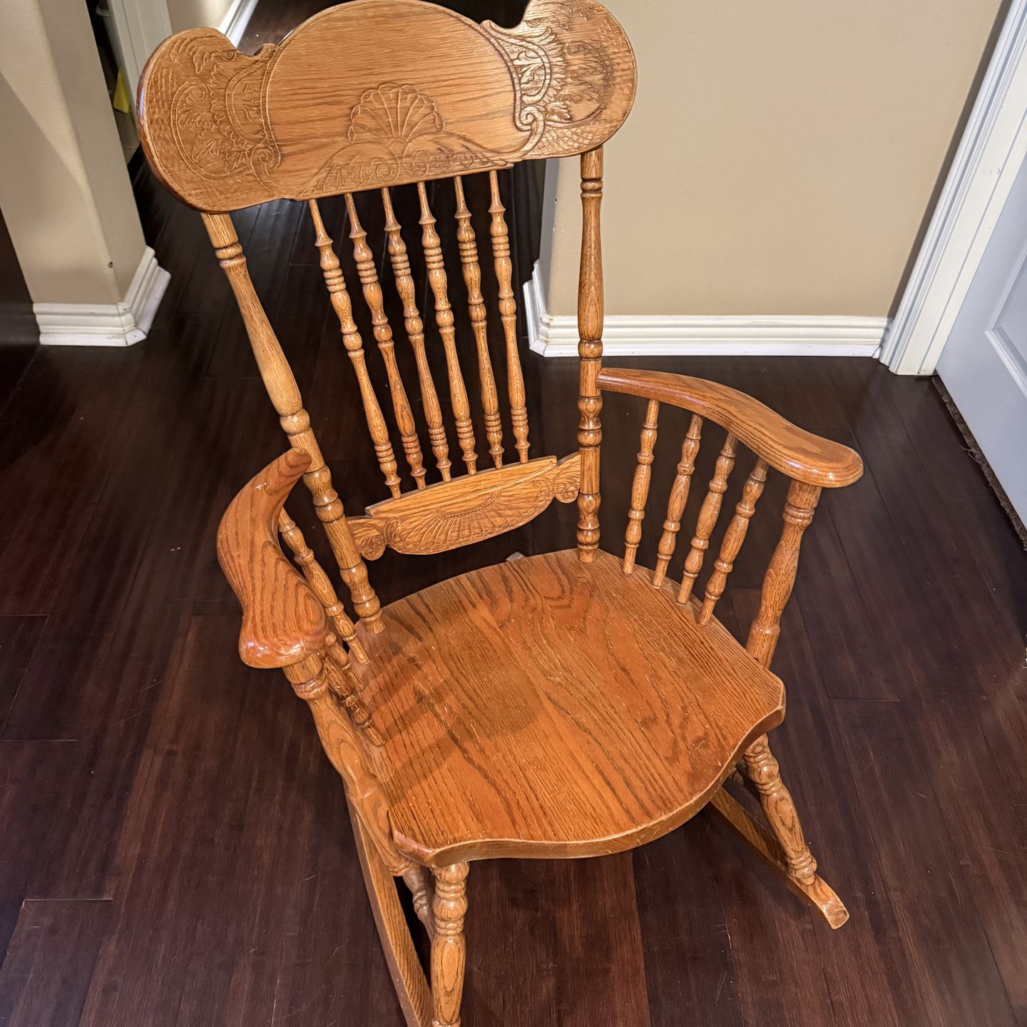 Rocking chair wooden