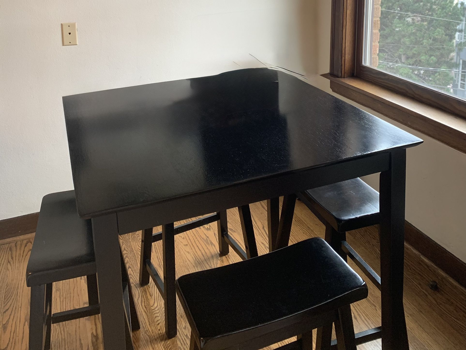 $50 - Table with four stools