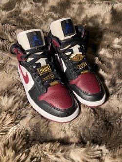 Women’s jordan 1 mids