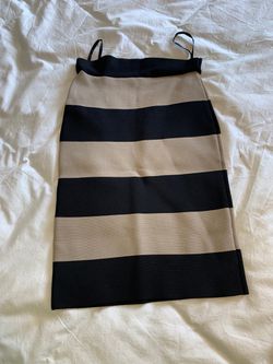 BCBG black/tan stretch pencil skirt