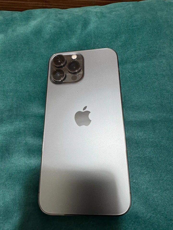 Apple iPhone 13 Pro Max, 256GB, Graphite - Unlocked (Renewed)