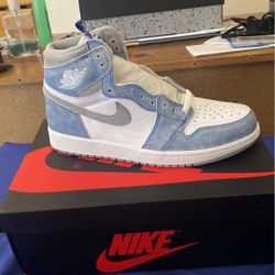 Jordan 4 Hyper Royal Size 9.5