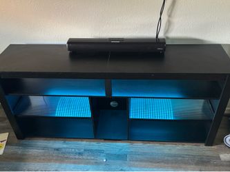Entertainment center