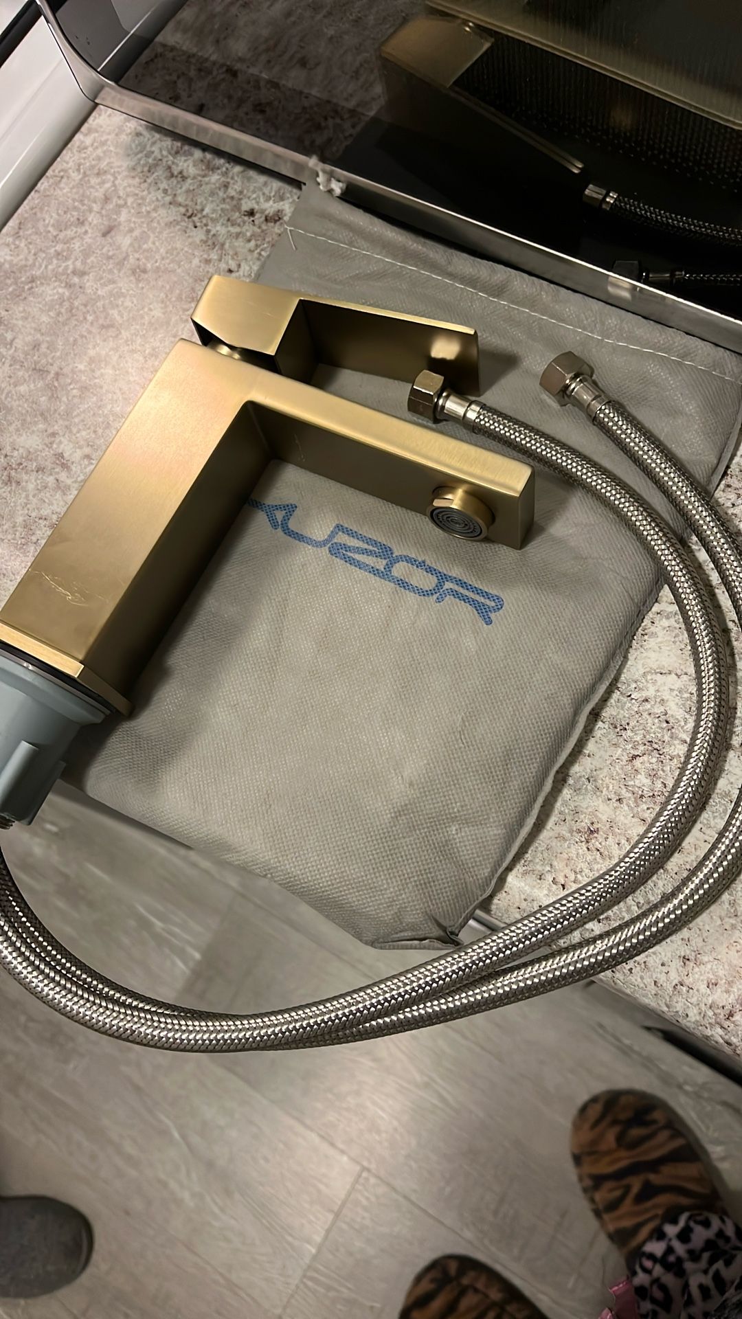 Kuzor Bathroom Sink Faucet  