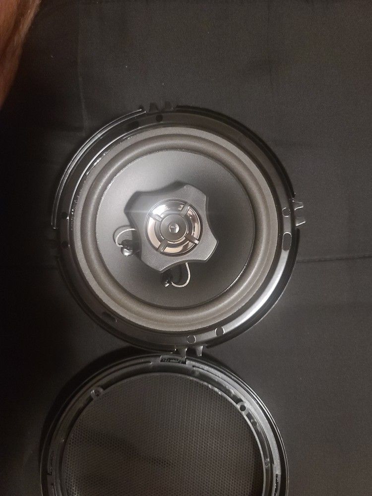 Dual Speakers Round 6 and a half inches 2 way Speakers