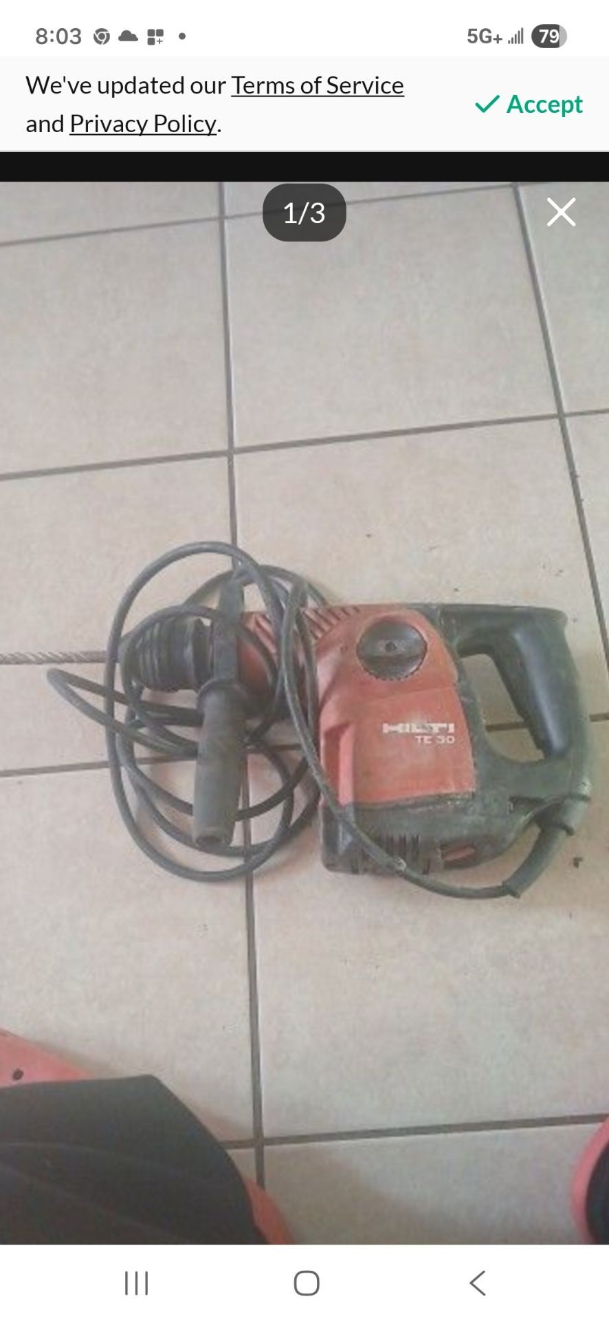 Hitting rotary hammer