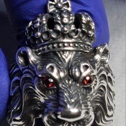 925 Silver Lion Ring With Ruby's Size 10 15 Grams