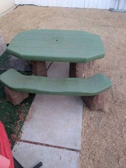 Step two kids picnic table
