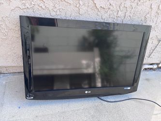 LG Flat Screen TV