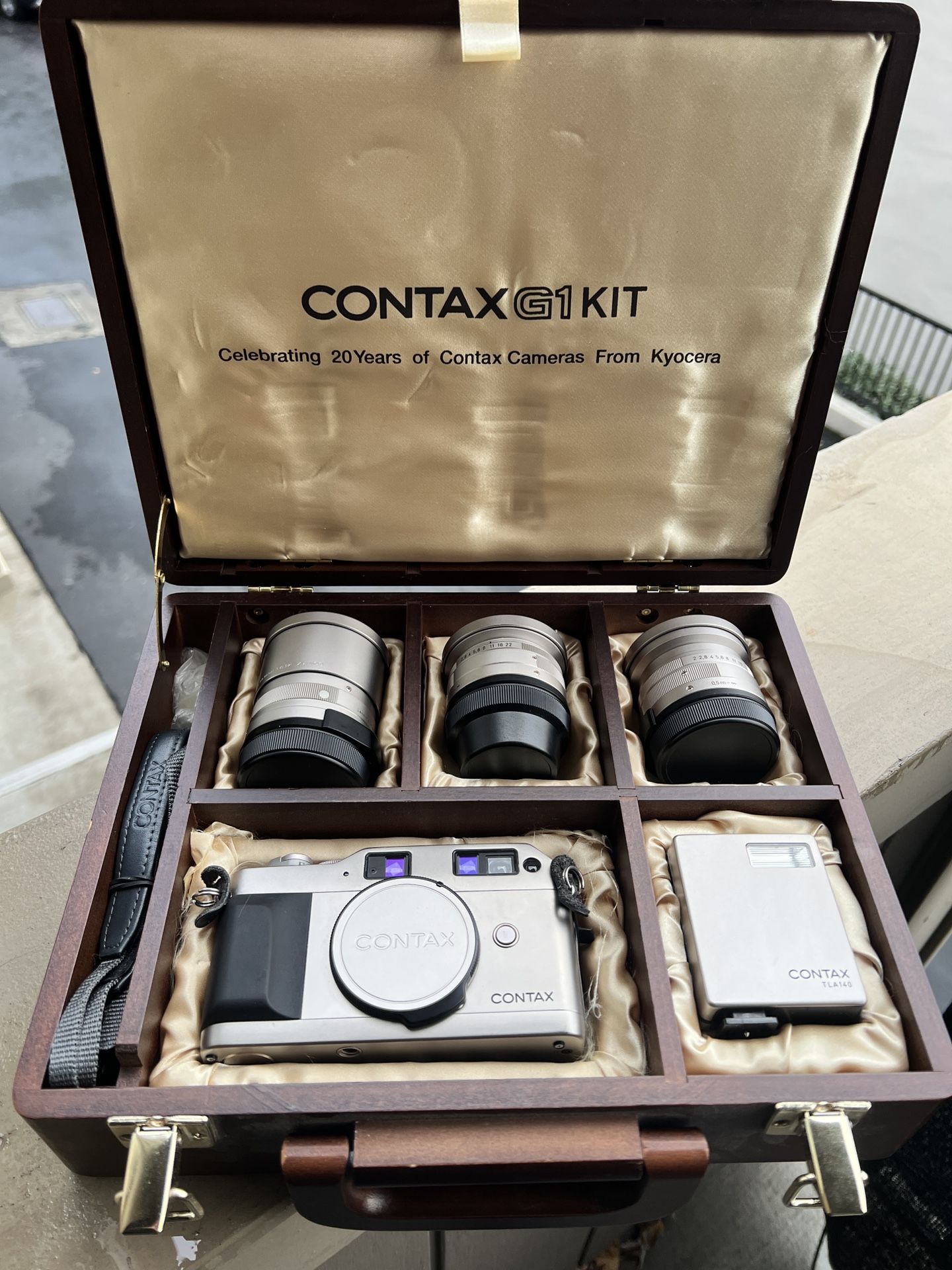 Contax G1 Kit - Film Camera (MINT)