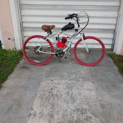 80 Cc Motorized Bicycle That Is Running Very Well.