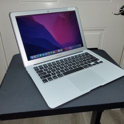 MacBook Air 13" 2015 Intel i5-5250U 1.6GHz 8GB 256GB SSD MacOS