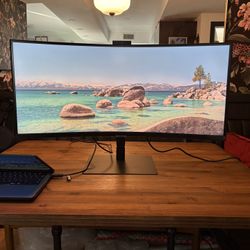 Samsung 34″ Ultrawide Curved Monitor