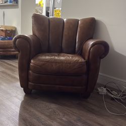 Leaving Room 3 Sofas,  3 Wood Beach Style Tables 