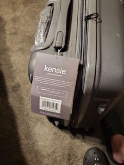 Brand new suitcase like new k e n s i e food