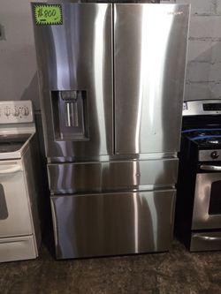 Samsung 4 doors refrigerator stainless steel working perfectly with 4 months warranty