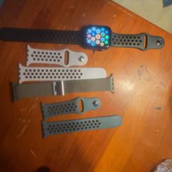 Apple watch Series 4 GPS+Cellular Nike