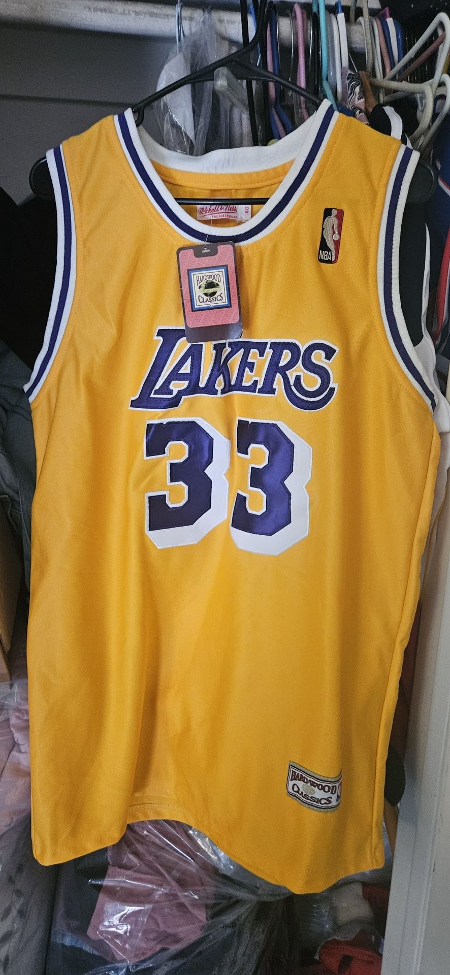 Lakers Kareem Abdul-Jabbar XL new with tags jersey