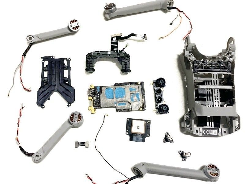 MINI PRO 3 LOTS OF NEW PARTS. SEE DISCRIPTION