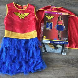 Halloween Wonder Woman Costume Size: 8-10