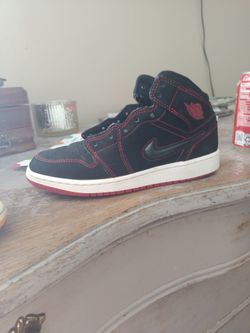 Nikes 