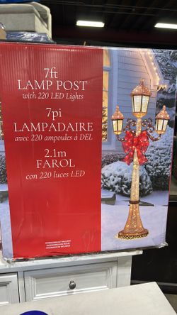 7ft Lamp post with 220 led lights