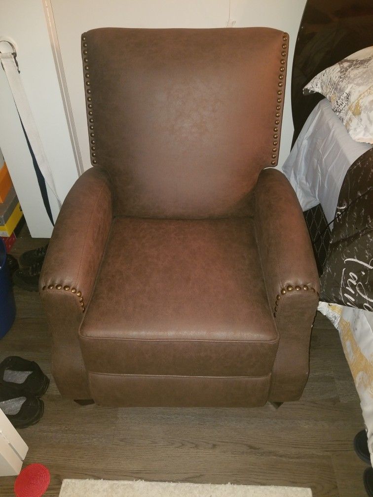 Brown Recliner New $$