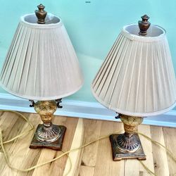 2 Neoclassical Urn Designed Table Lamps 22” Tall Ceramic / Metal 60 Watt Beautiful