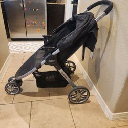 Britax B Free stroller excellent condition 