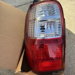 01-02 4Runner Rear Taillights Tail Light 3rd Gen Driver Side LH