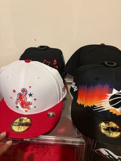 13 fitted hats never worn