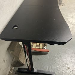 Pioneer Gaming Desk 