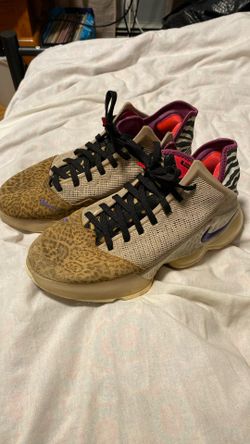 Lebron 19’s Low Safaris Used