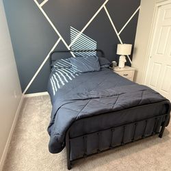 Full Size Bed