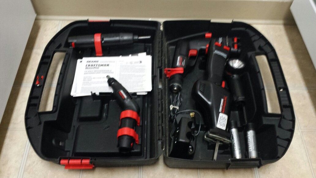 Craftsman VersaPak 5 Tool System, 7.2V Multipurpose Saw and Drill, 3.6V Screwdriver, Rotarty Tool, Pivot Light, Battery Charger