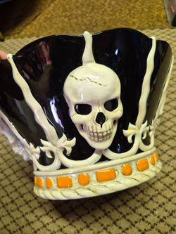 Dept. 56 Skull Punch Bowl