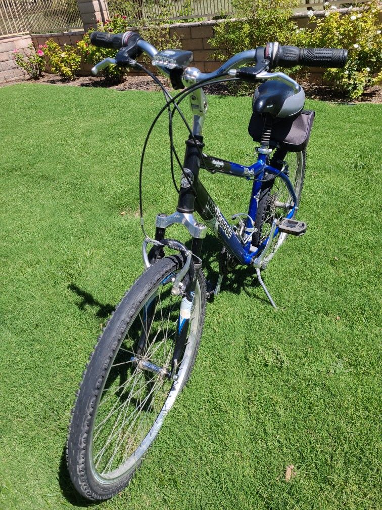 Mongoose placid bike hotsell
