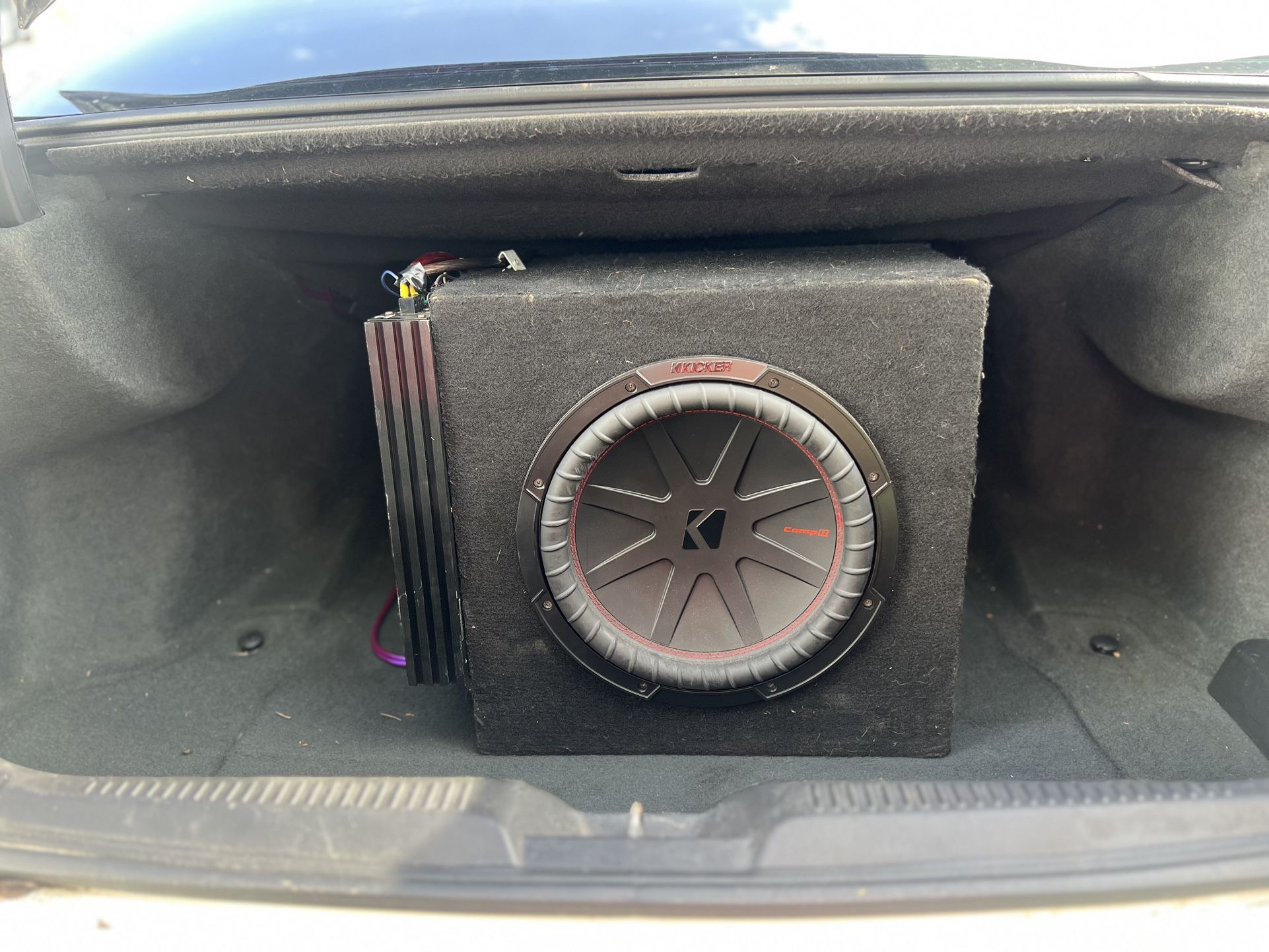 *DEAL* 12” Kicker CompR Subwoofer And Amp