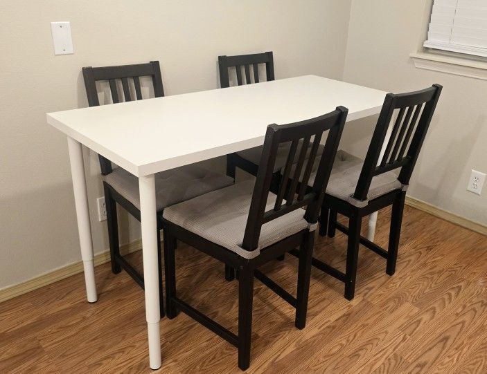 Table With Chairs