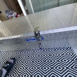 Truck Tool Box  Price Negotiable 