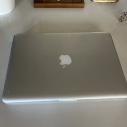 MacBook Pro 13”