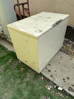 Chest freezer