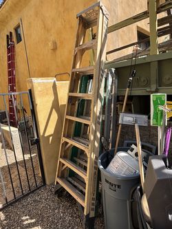 Fiber glass ladder 8-foot