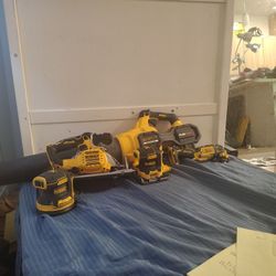 DeWalt Tool Set