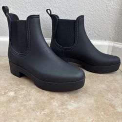Jeffrey Campbell Ankle Rain Boots Size 9