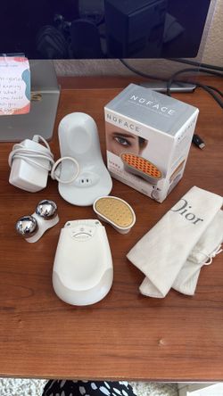 Nuface Microcurrent Device and Trinity attachment