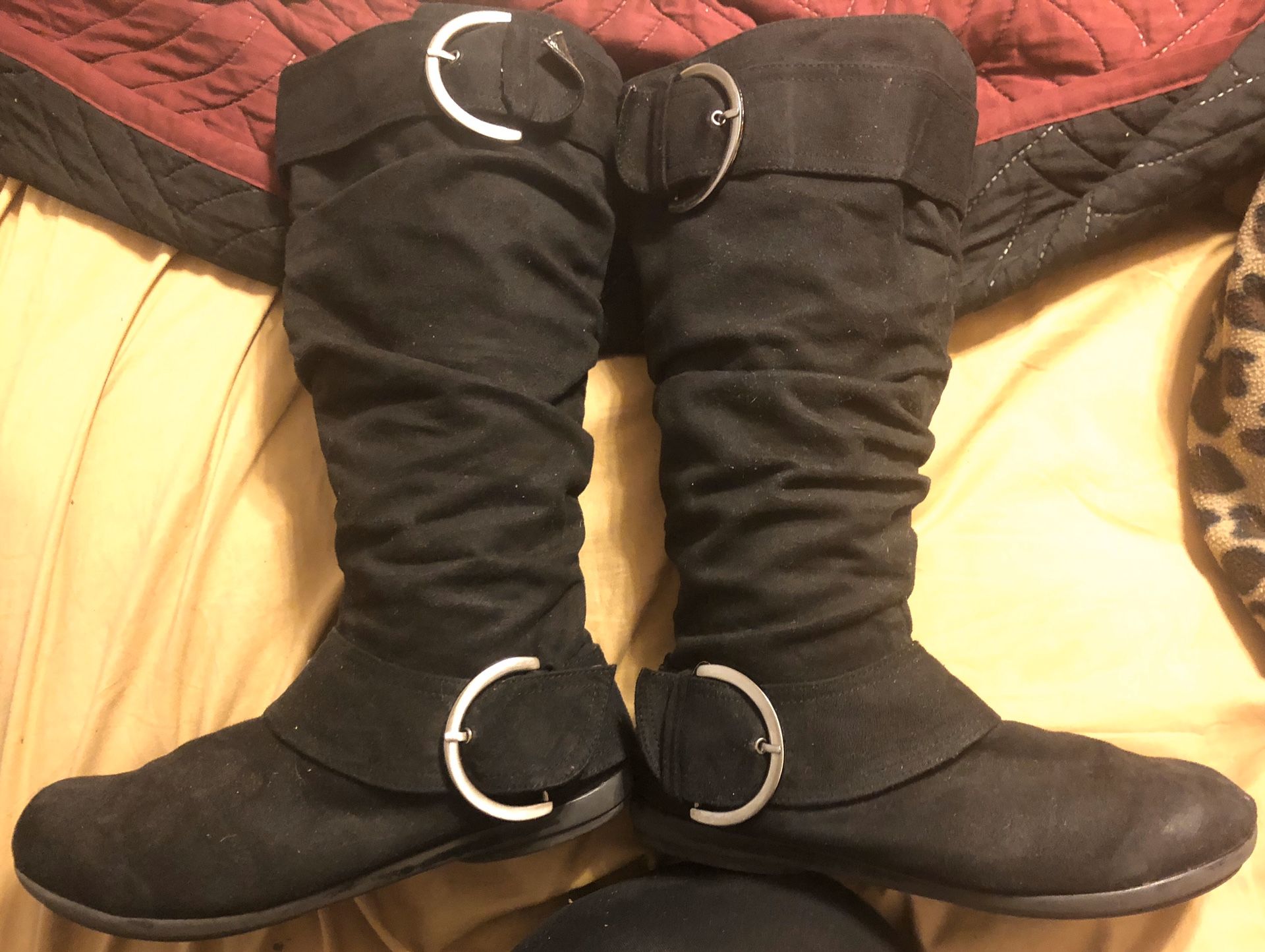 Women’s black boots