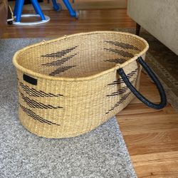 Design Dua Bassinet 