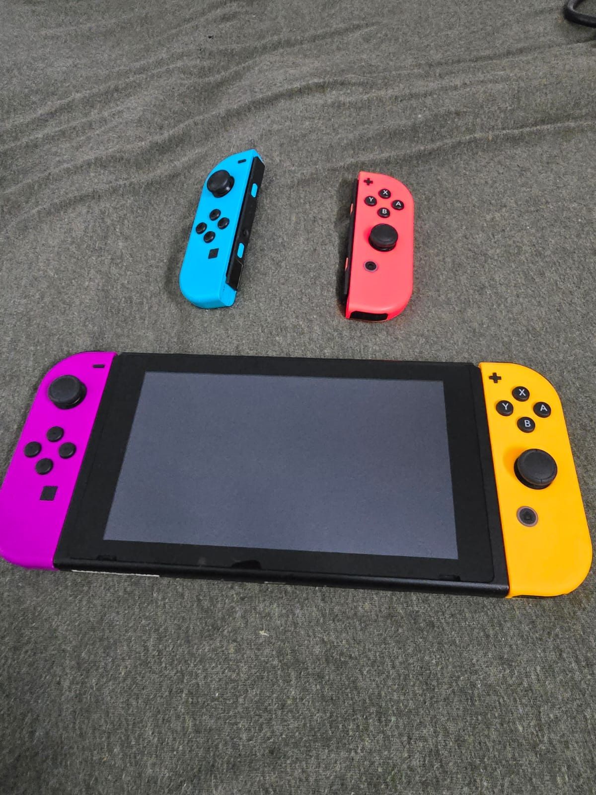 Nintendo Switch With 4 Controllers
